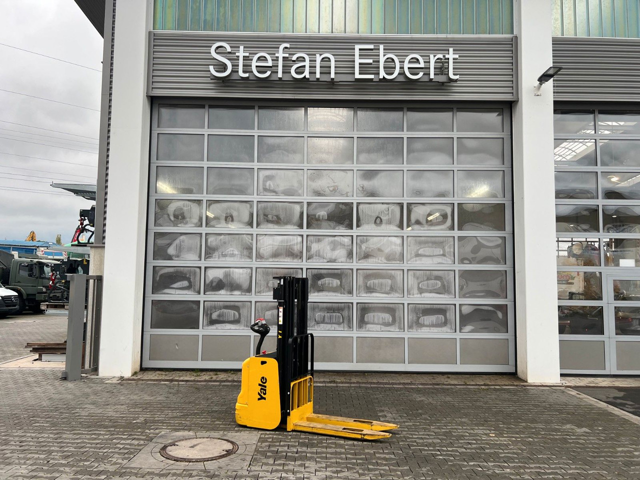 Yale MS 12 AC / Triplex: 4m! / nur 229h! / 2014 - آلة التكديس: صورة 1 Yale MS 12 AC / Triplex: 4m! / nur 229h! / 2014 - آلة التكديس: صورة 1