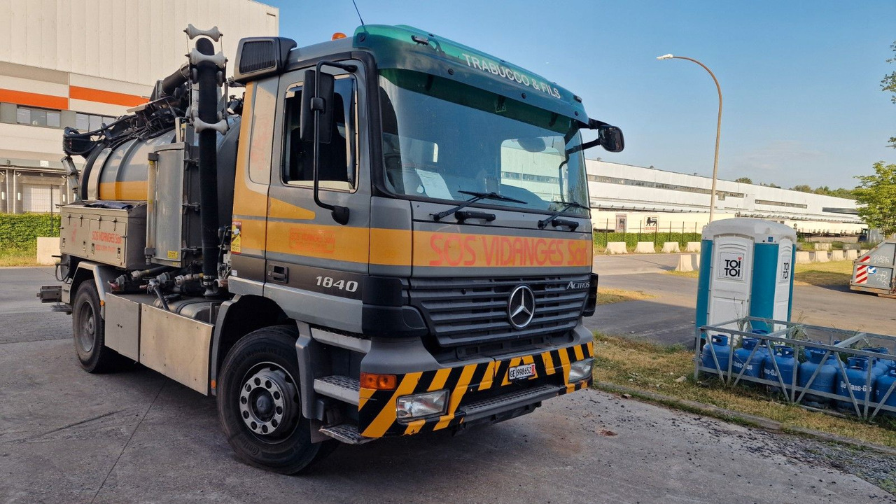 Mercedes-Benz Actros 18-40 - شاحنة الشفط: صورة 1 Mercedes-Benz Actros 18-40 - شاحنة الشفط: صورة 1