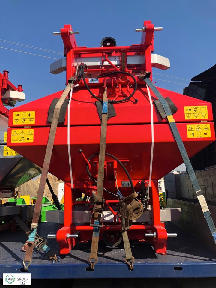 Altro fertilizer spreader RN-800 - آلة رش السماد: صورة 1 Altro fertilizer spreader RN-800 - آلة رش السماد: صورة 1