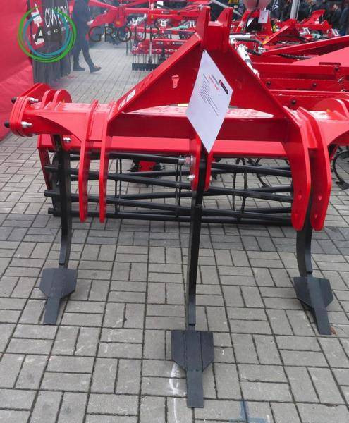 Awemak modular subsoiler Shorti (3 teeth) - محراث تحت التربة: صورة 1 Awemak modular subsoiler Shorti (3 teeth) - محراث تحت التربة: صورة 1