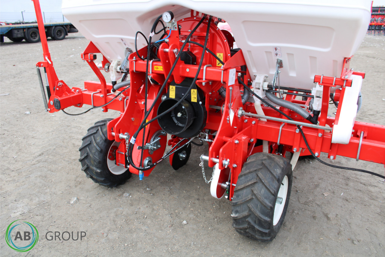 Four-row pneumatic precision seeder with depth fertilization Ozdoken VPTT - آلة نثر البذور الدقيقة: صورة 5 Four-row pneumatic precision seeder with depth fertilization Ozdoken VPTT - آلة نثر البذور الدقيقة: صورة 5