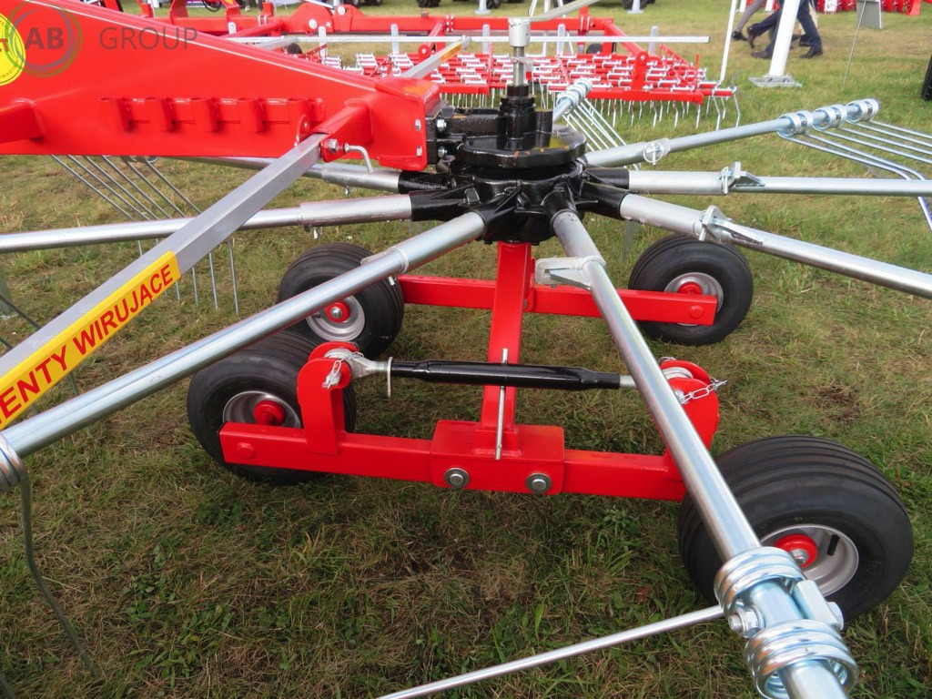 Jar-Met tandem rotary rake Z206, 3,5m - آلة تيبيس العشب/ آلة جمع العشب: صورة 5 Jar-Met tandem rotary rake Z206, 3,5m - آلة تيبيس العشب/ آلة جمع العشب: صورة 5