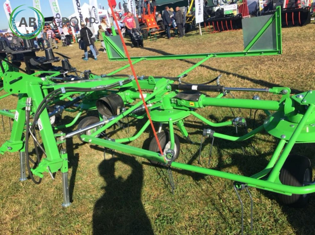Kowalski rotary tedder Z528 (PKM53), 5,3 m - آلة تيبيس العشب/ آلة جمع العشب: صورة 2 Kowalski rotary tedder Z528 (PKM53), 5,3 m - آلة تيبيس العشب/ آلة جمع العشب: صورة 2