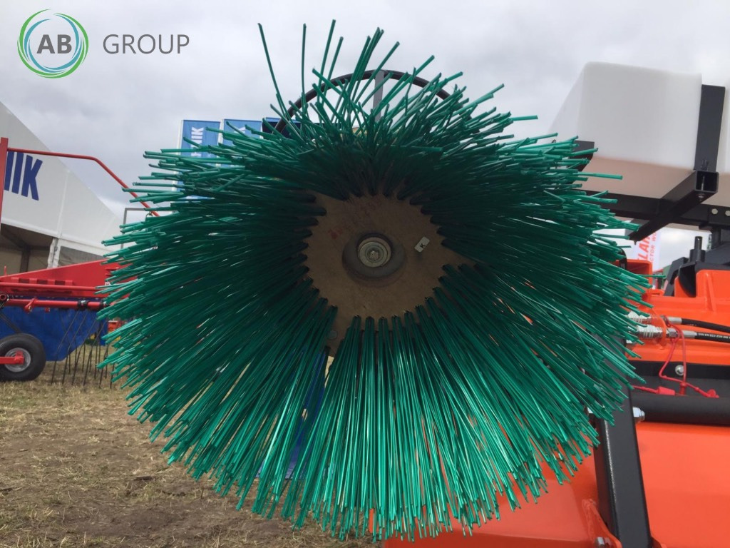 Metal-Technik TOP MT tractor road sweeper 2 m - مكنسة - آلية المنفعة/ مركبة خاصة: صورة 2 Metal-Technik TOP MT tractor road sweeper 2 m - مكنسة - آلية المنفعة/ مركبة خاصة: صورة 2