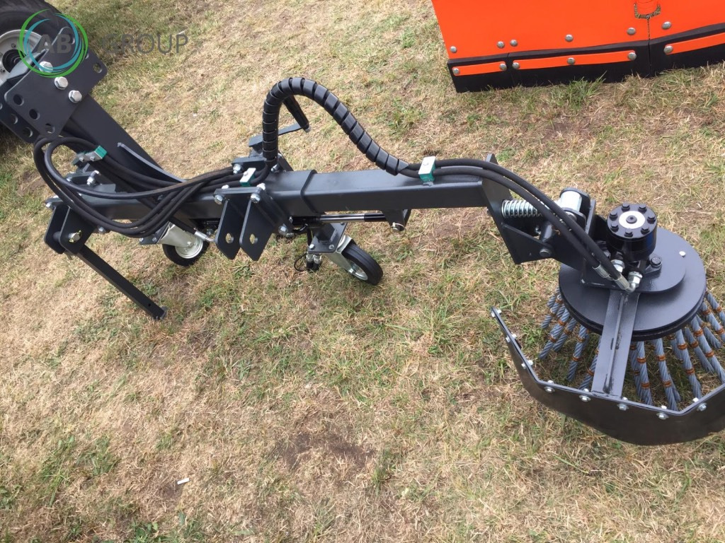 Metal-Technik weeder brush - مكنسة: صورة 1 Metal-Technik weeder brush - مكنسة: صورة 1