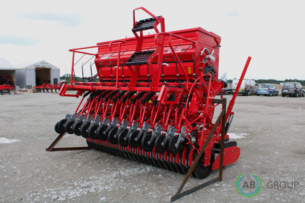 Mounted seed drill combination with power harrow Ozdoken Pertum CS-300 – double disc, rubber roller - آلة البذار متعددة الوظائف: صورة 2 Mounted seed drill combination with power harrow Ozdoken Pertum CS-300 – double disc, rubber roller - آلة البذار متعددة الوظائف: صورة 2