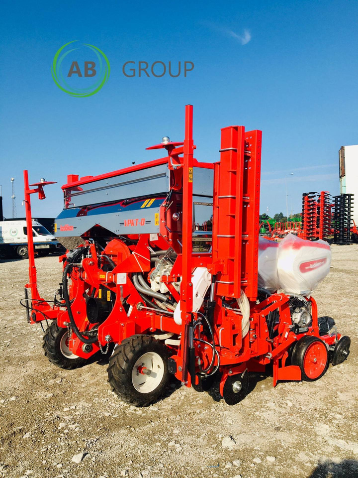 Ozdoken VPKT-DG8 eight-row pneumatic precision seeder with depth fertilization - آلة نثر البذور الدقيقة: صورة 4 Ozdoken VPKT-DG8 eight-row pneumatic precision seeder with depth fertilization - آلة نثر البذور الدقيقة: صورة 4