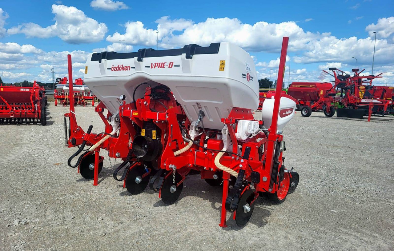 Ozdoken pneumatic precision planter VPHE-DG4 - on stock - آلة نثر البذور الدقيقة: صورة 3 Ozdoken pneumatic precision planter VPHE-DG4 - on stock - آلة نثر البذور الدقيقة: صورة 3