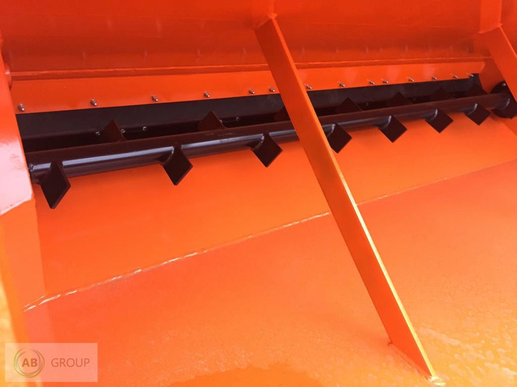 Pomarol self-loading sand spreader PS150, 1.3 m - مفرشة الرمل/ الملح: صورة 2 Pomarol self-loading sand spreader PS150, 1.3 m - مفرشة الرمل/ الملح: صورة 2