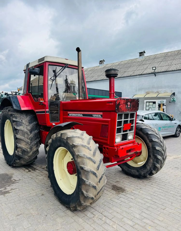 Case IH 1255 XL - جرار: صورة 1 Case IH 1255 XL - جرار: صورة 1