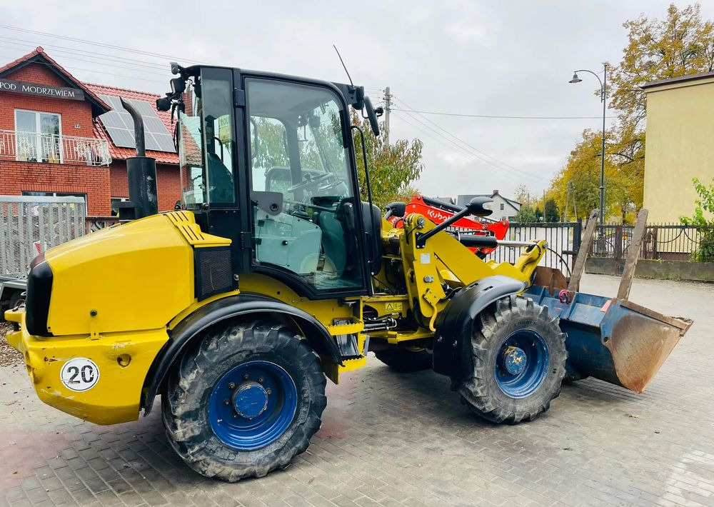 Caterpillar 908H - اللودر بعجل: صورة 4 Caterpillar 908H - اللودر بعجل: صورة 4