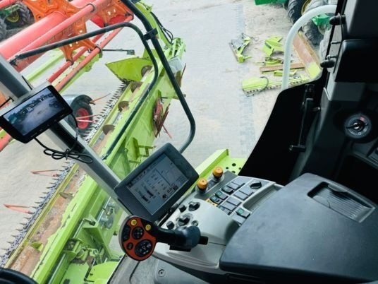 Claas LEXION 750 - حصادة موحَّدة: صورة 4 Claas LEXION 750 - حصادة موحَّدة: صورة 4