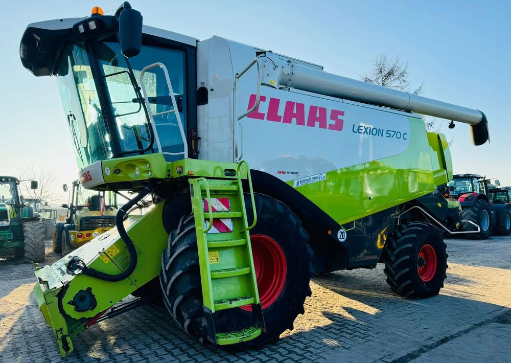 Claas Lexion 570C - حصادة موحَّدة: صورة 4 Claas Lexion 570C - حصادة موحَّدة: صورة 4