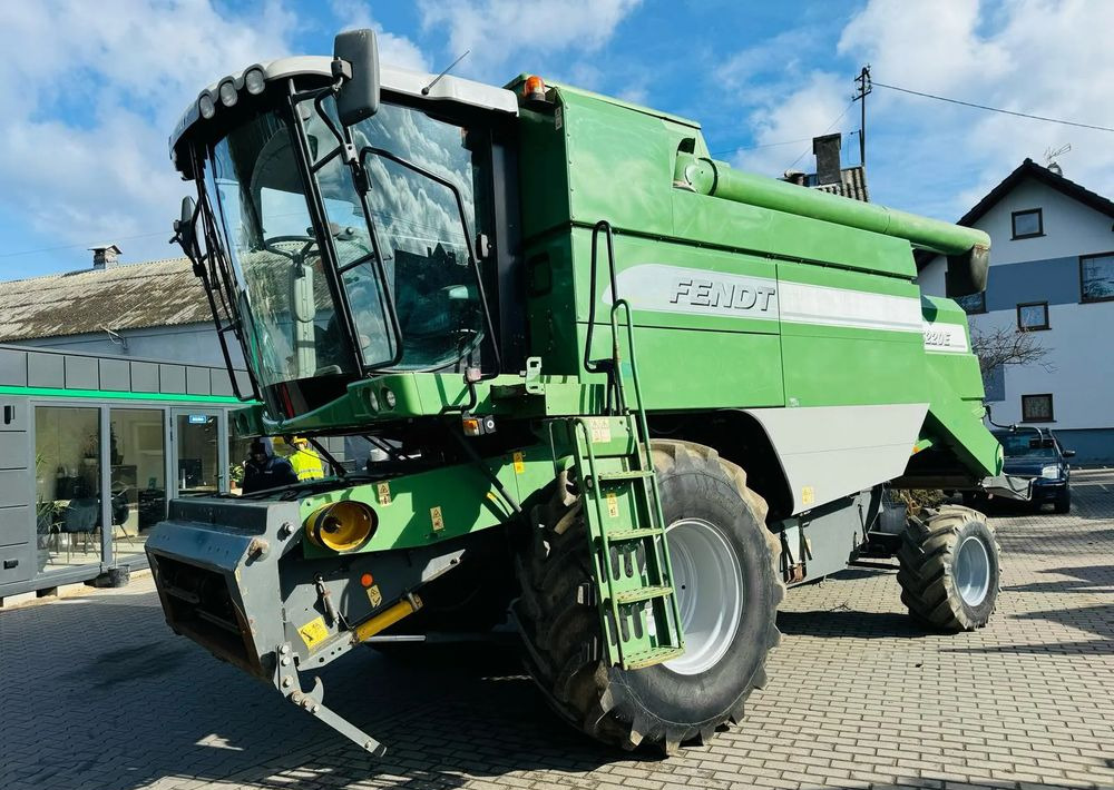 Fendt 5220E - حصادة موحَّدة: صورة 2 Fendt 5220E - حصادة موحَّدة: صورة 2