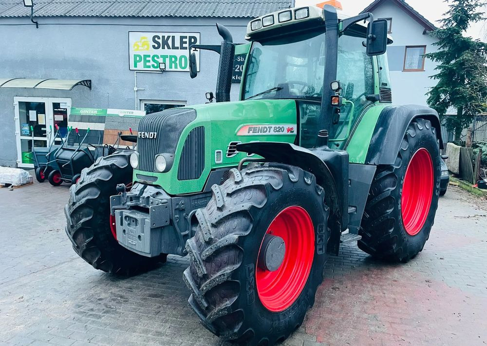 Fendt 820 - جرار: صورة 1 Fendt 820 - جرار: صورة 1
