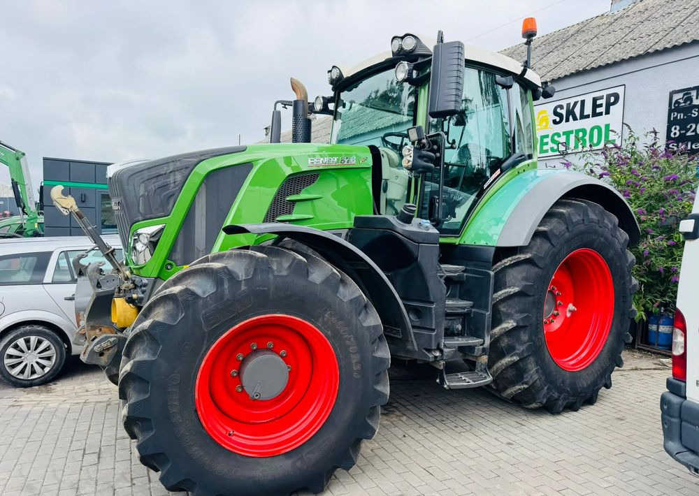 Fendt 828 Vario Profi Plus - جرار: صورة 2 Fendt 828 Vario Profi Plus - جرار: صورة 2