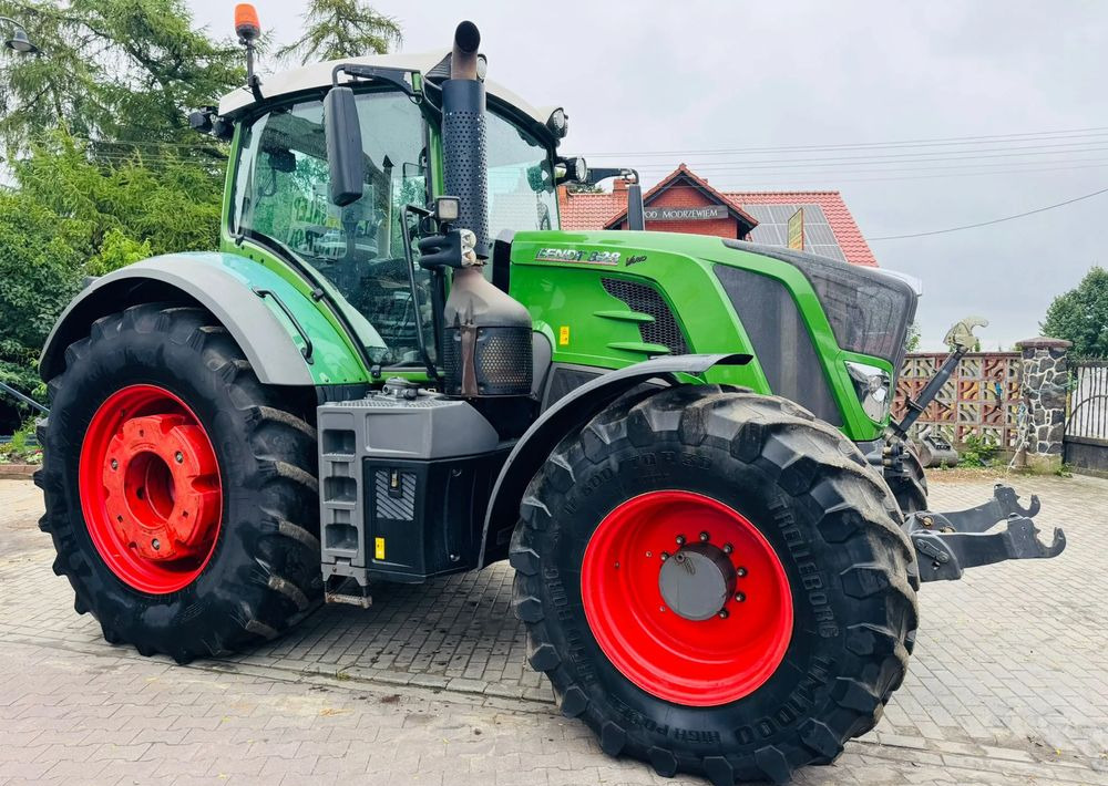 Fendt 828 Vario Profi Plus - جرار: صورة 3 Fendt 828 Vario Profi Plus - جرار: صورة 3