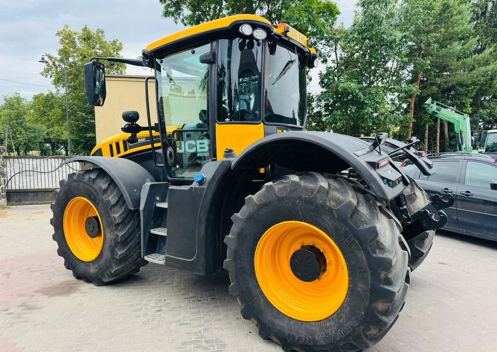 JCB 4220 - جرار: صورة 4 JCB 4220 - جرار: صورة 4