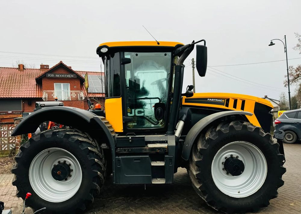 JCB FASTRAC 4220 - جرار: صورة 5 JCB FASTRAC 4220 - جرار: صورة 5