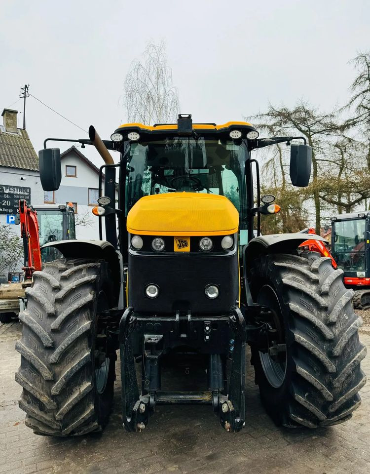 JCB FASTRAC 4220 - جرار: صورة 2 JCB FASTRAC 4220 - جرار: صورة 2