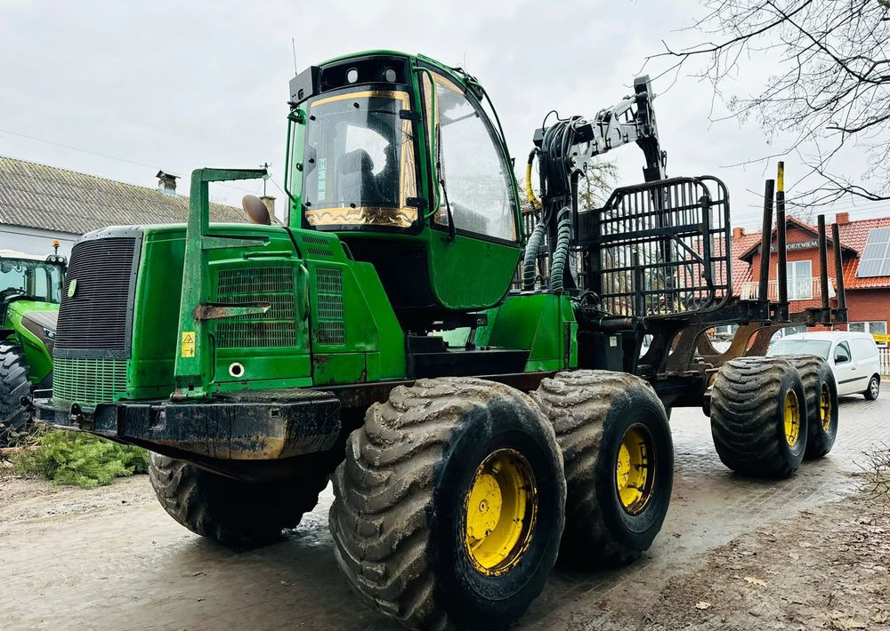 John Deere 1910E - حافلة الغابات: صورة 1 John Deere 1910E - حافلة الغابات: صورة 1