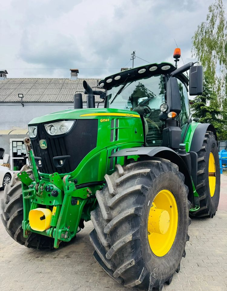 John Deere 6250R - جرار: صورة 1 John Deere 6250R - جرار: صورة 1