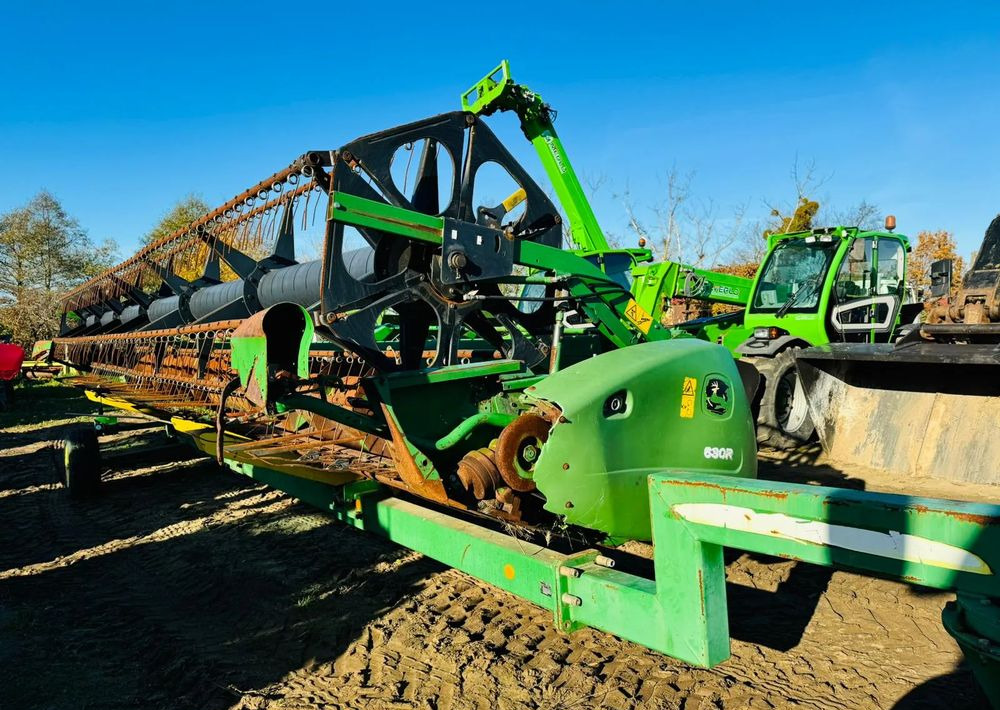 John Deere 630R - حصادة برأس ملحق: صورة 1 John Deere 630R - حصادة برأس ملحق: صورة 1