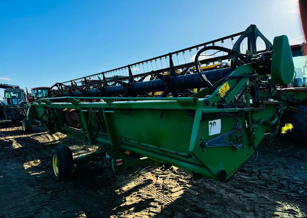 John Deere 630R - حصادة برأس ملحق: صورة 2 John Deere 630R - حصادة برأس ملحق: صورة 2