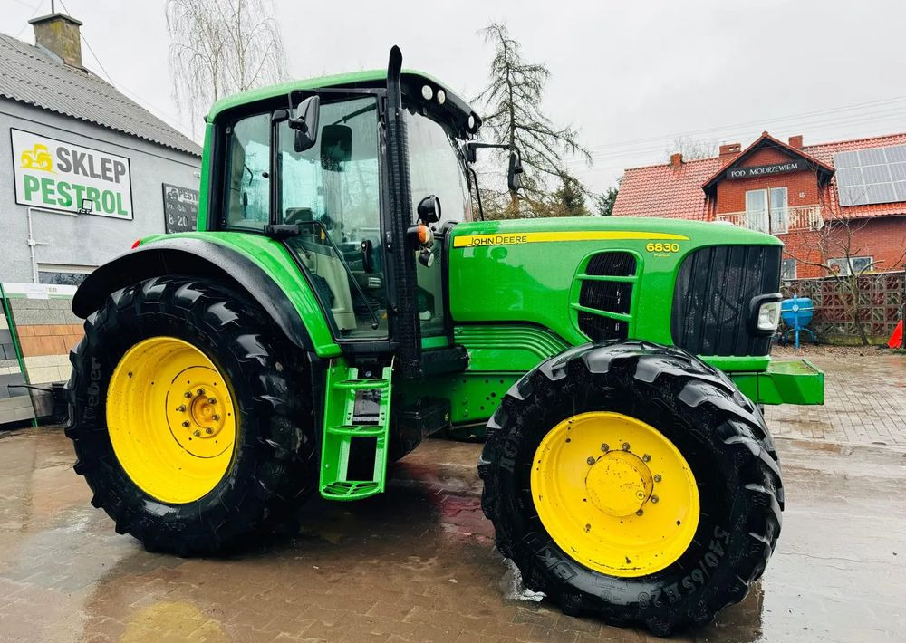 John Deere 6830 PREMIUM - جرار: صورة 2 John Deere 6830 PREMIUM - جرار: صورة 2