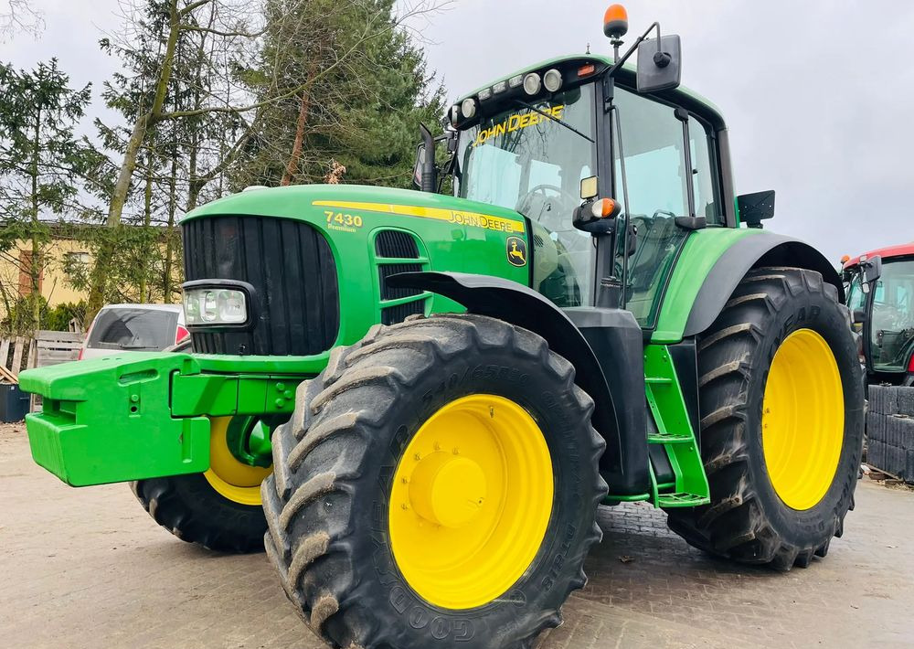 John Deere 7430 - جرار: صورة 1 John Deere 7430 - جرار: صورة 1