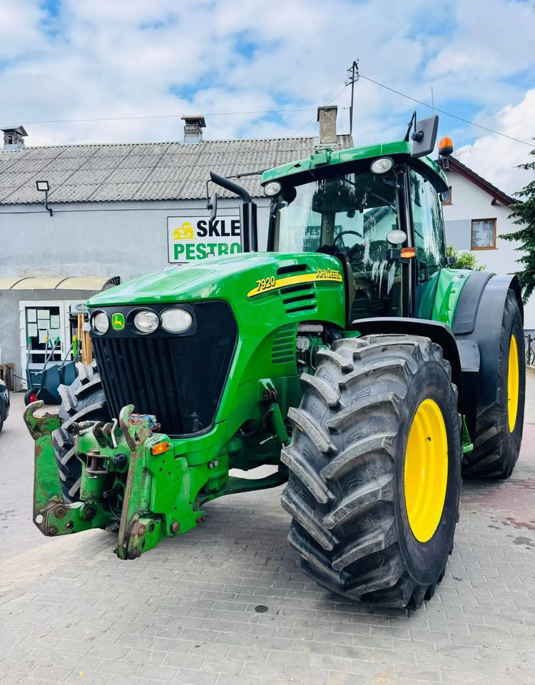 جرار John Deere 7920: صورة 10