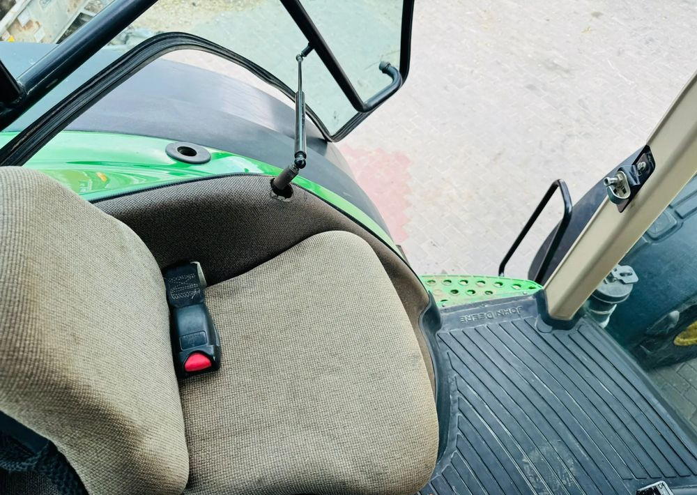 جرار John Deere 7920: صورة 16