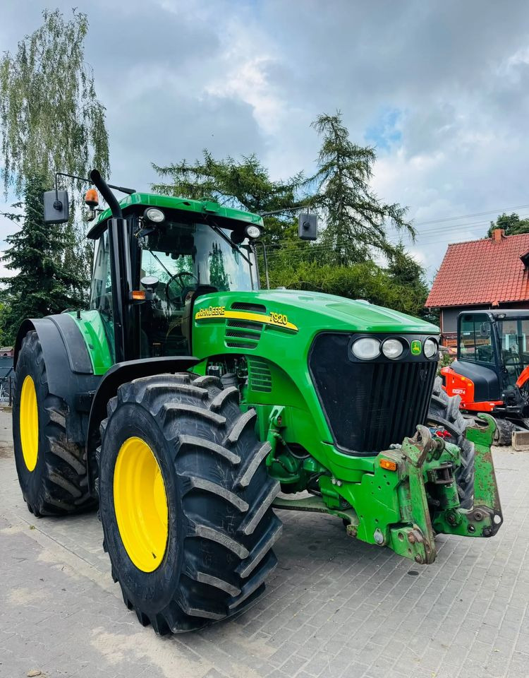 John Deere 7920 - جرار: صورة 1 John Deere 7920 - جرار: صورة 1