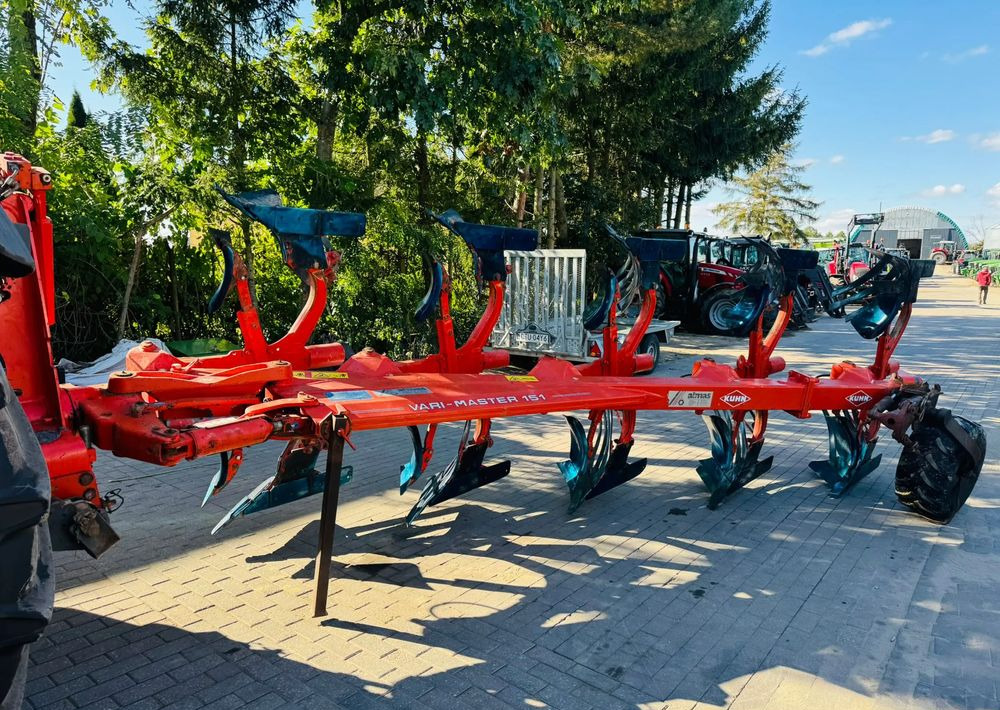 Kuhn Vari Manager 151 - محراث: صورة 1 Kuhn Vari Manager 151 - محراث: صورة 1