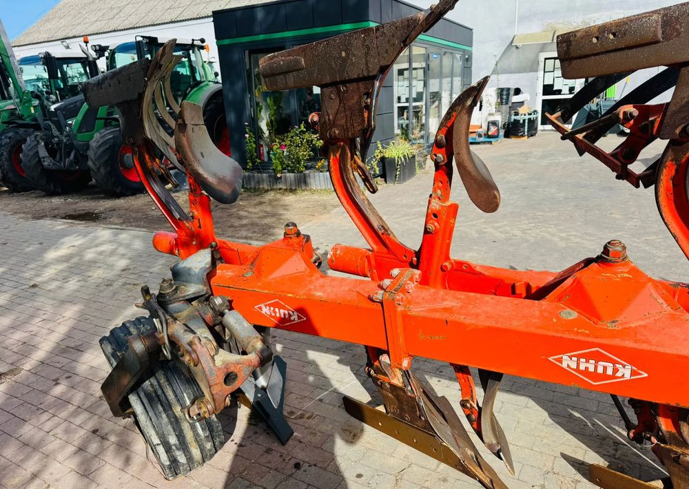 محراث Kuhn Vari Master 151: صورة 6