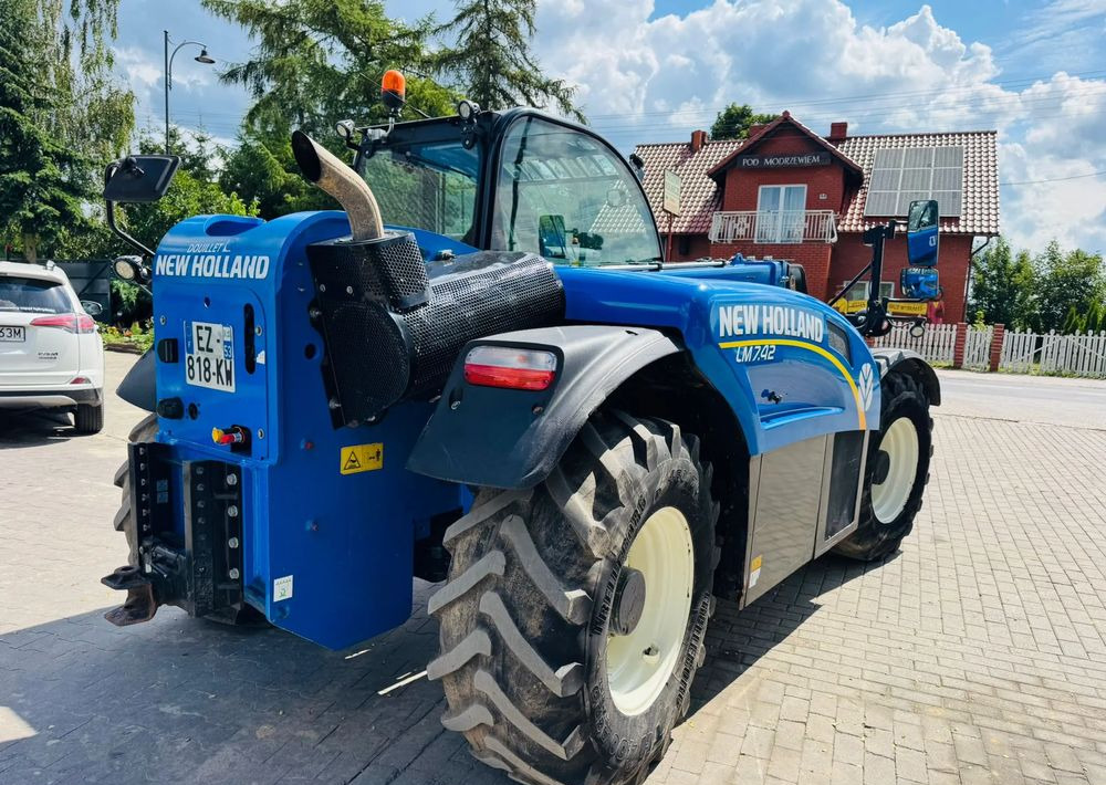 New Holland L7.42 - رافعة تلسكوبية: صورة 5 New Holland L7.42 - رافعة تلسكوبية: صورة 5