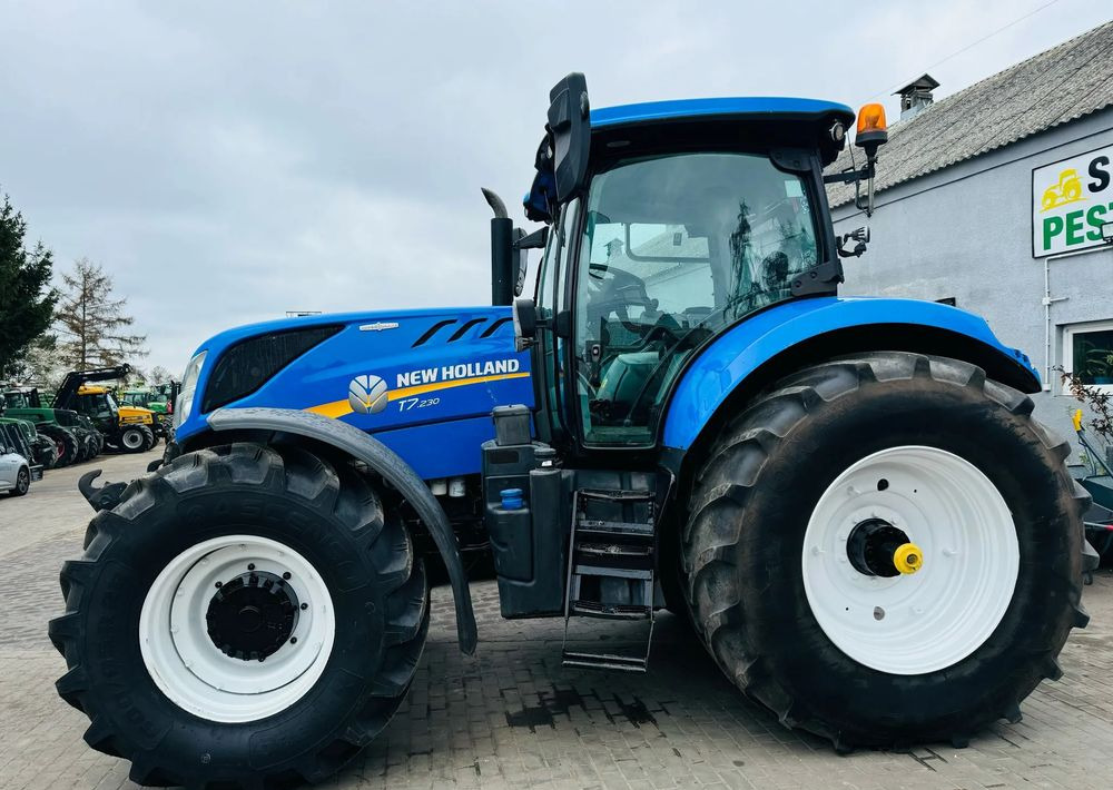 New Holland T7.230 AUTOCOMMAND - جرار: صورة 3 New Holland T7.230 AUTOCOMMAND - جرار: صورة 3