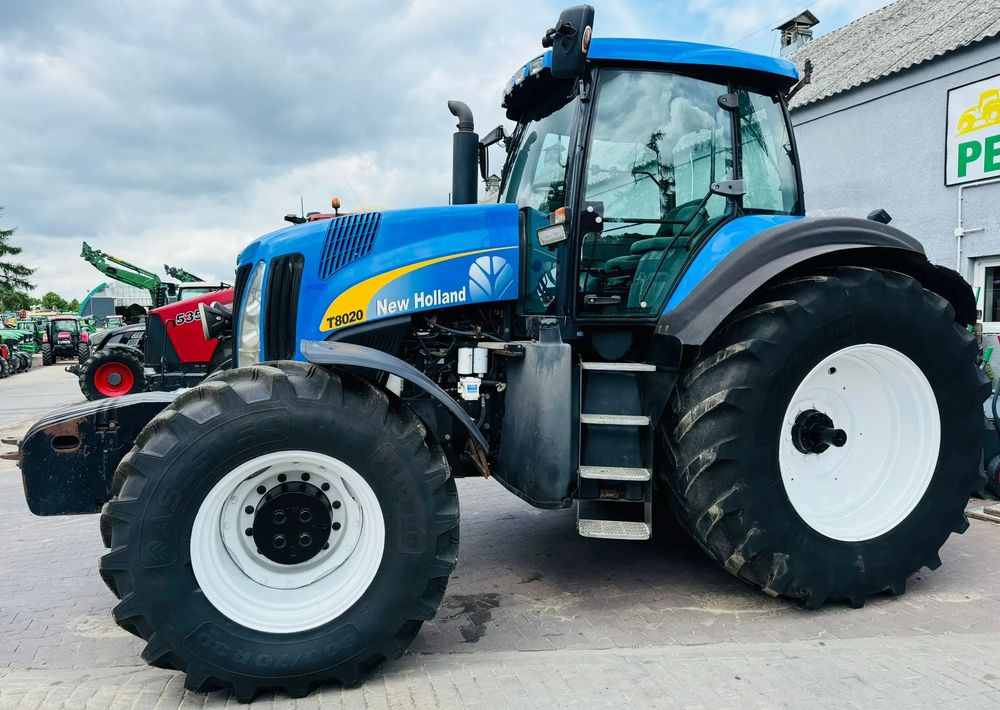 New Holland T8020 - جرار: صورة 5 New Holland T8020 - جرار: صورة 5