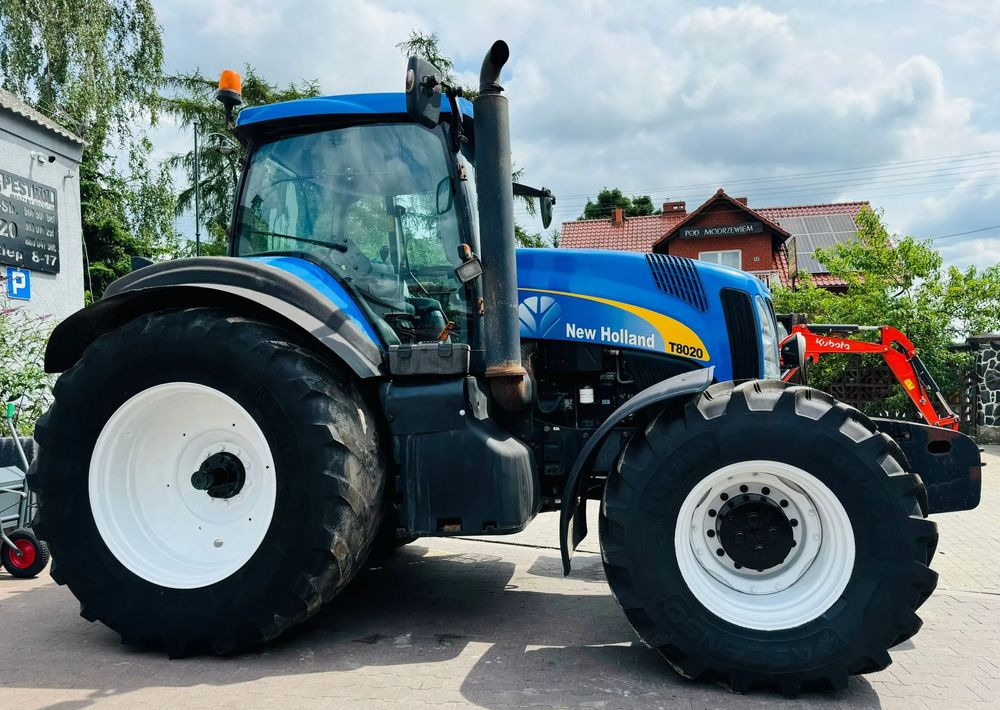 New Holland T8020 - جرار: صورة 2 New Holland T8020 - جرار: صورة 2