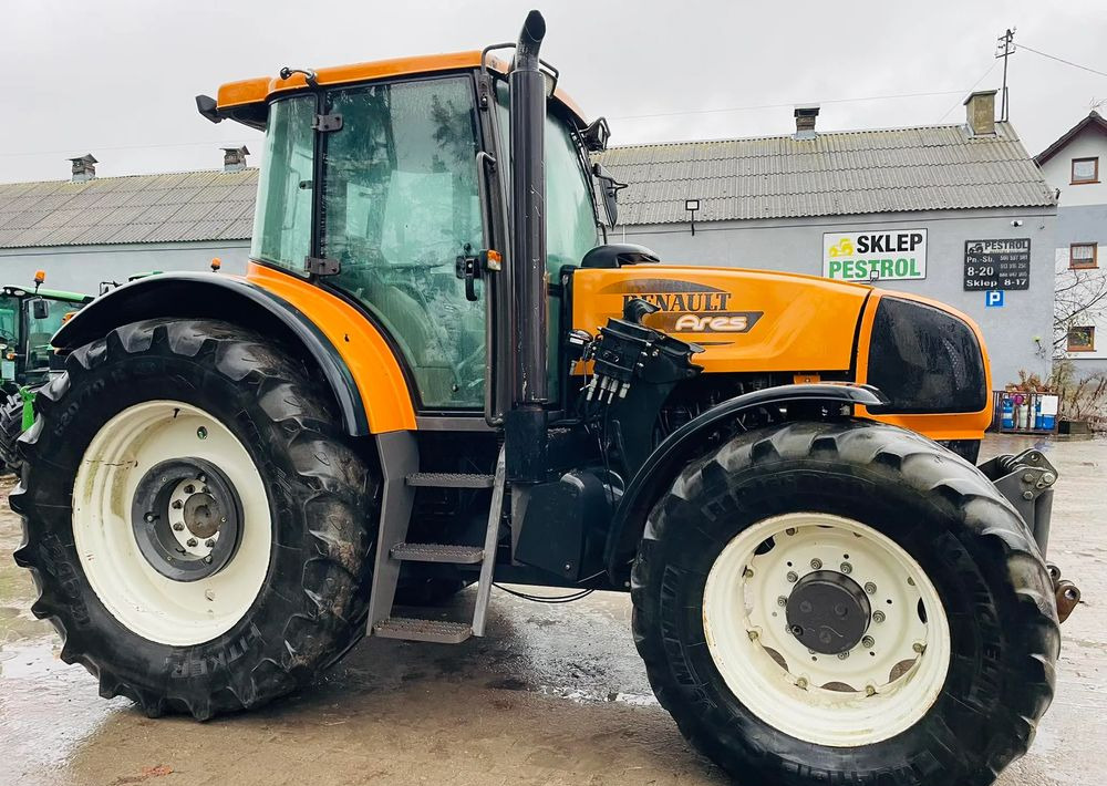 Renault Ares 826 RZ - جرار: صورة 3 Renault Ares 826 RZ - جرار: صورة 3