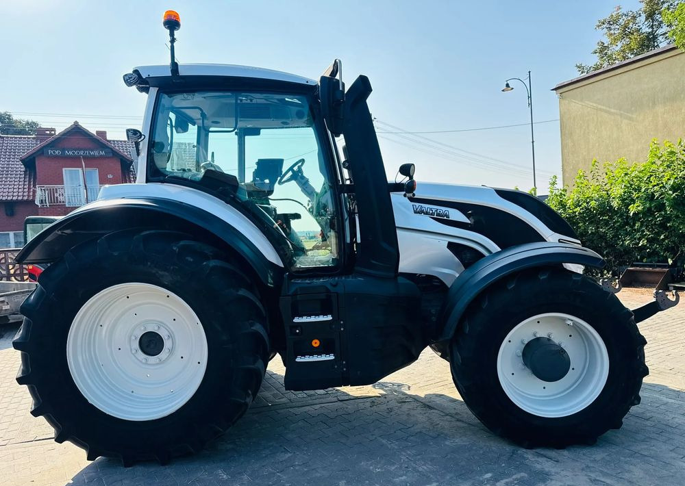 Valtra T174 UNLIMITED Versu - جرار: صورة 2 Valtra T174 UNLIMITED Versu - جرار: صورة 2