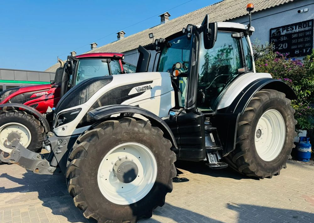 Valtra T174 UNLIMITED Versu - جرار: صورة 5 Valtra T174 UNLIMITED Versu - جرار: صورة 5