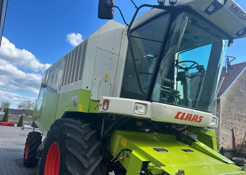 Claas Mega 360 - حصادة موحَّدة: صورة 5 Claas Mega 360 - حصادة موحَّدة: صورة 5