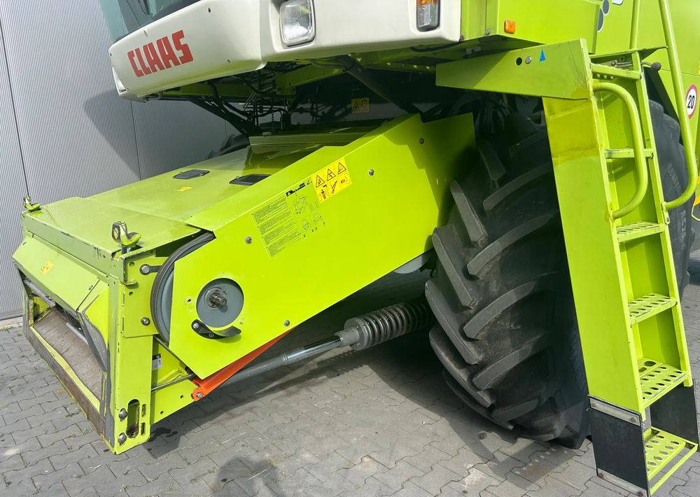 Claas Mega 360 - حصادة موحَّدة: صورة 3 Claas Mega 360 - حصادة موحَّدة: صورة 3