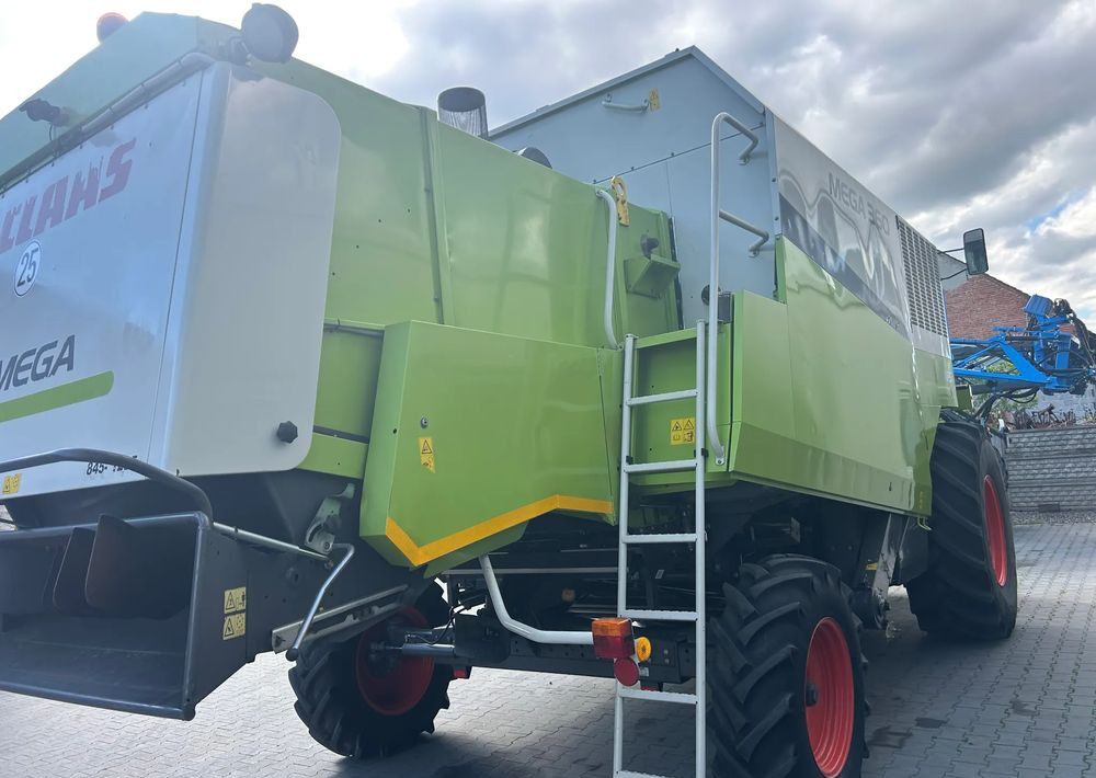 حصادة موحَّدة Claas Mega 360: صورة 6