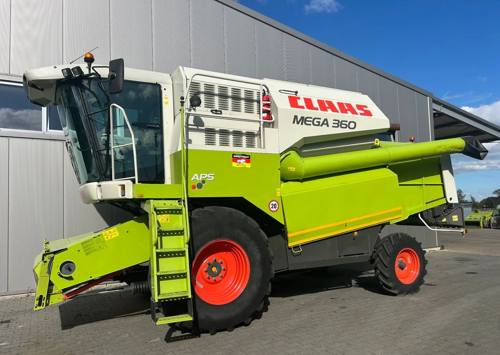 Claas Mega 360 - حصادة موحَّدة: صورة 1 Claas Mega 360 - حصادة موحَّدة: صورة 1