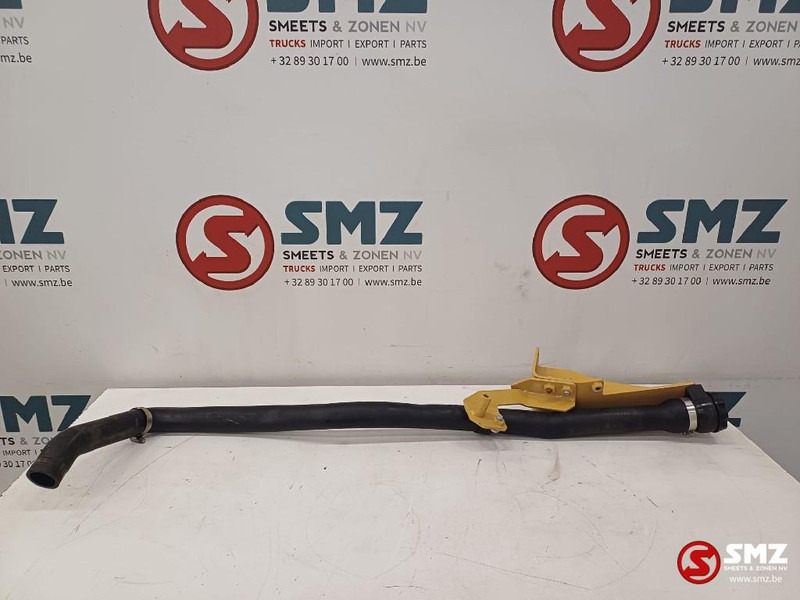 Caterpillar Hose + cap engine oil filler + plates Caterpillar - المحرك و قطع الغيار - معدات المناولة: صورة 1 Caterpillar Hose + cap engine oil filler + plates Caterpillar - المحرك و قطع الغيار - معدات المناولة: صورة 1