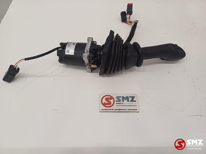 Caterpillar Joystick control + 4 Button right joystickgrip Cat - الكابينة والداخلية - معدات المناولة: صورة 2 Caterpillar Joystick control + 4 Button right joystickgrip Cat - الكابينة والداخلية - معدات المناولة: صورة 2