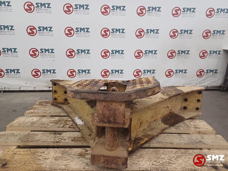 Caterpillar Occ trekhaak D6M Caterpillar - وصلة العجلة الخامسة: صورة 1 Caterpillar Occ trekhaak D6M Caterpillar - وصلة العجلة الخامسة: صورة 1