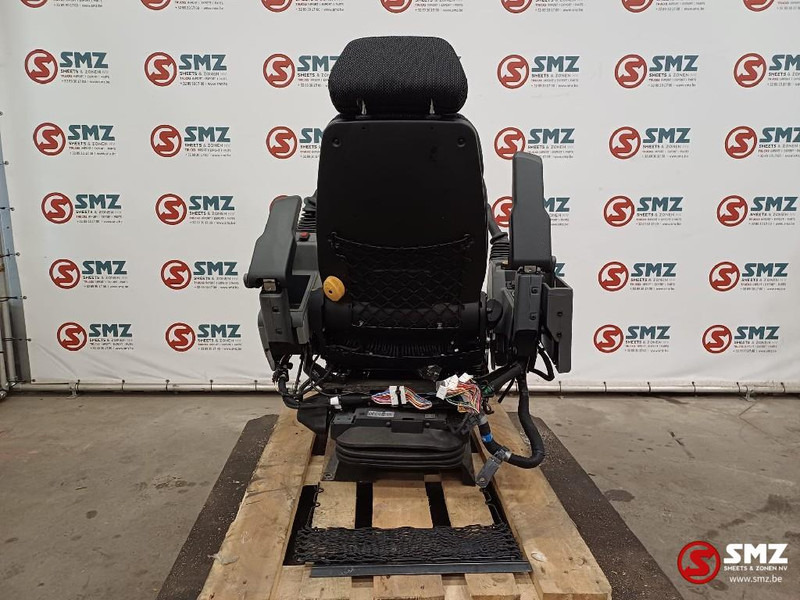 Caterpillar Seat complete Caterpillar - الكابينة والداخلية - معدات المناولة: صورة 2 Caterpillar Seat complete Caterpillar - الكابينة والداخلية - معدات المناولة: صورة 2